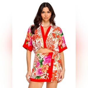 Border Graphic Printed Top Size M